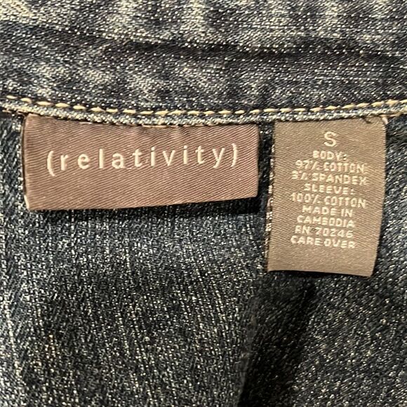 Nwot Relativity jean jacket with knit sleeves - Picture 5 of 5